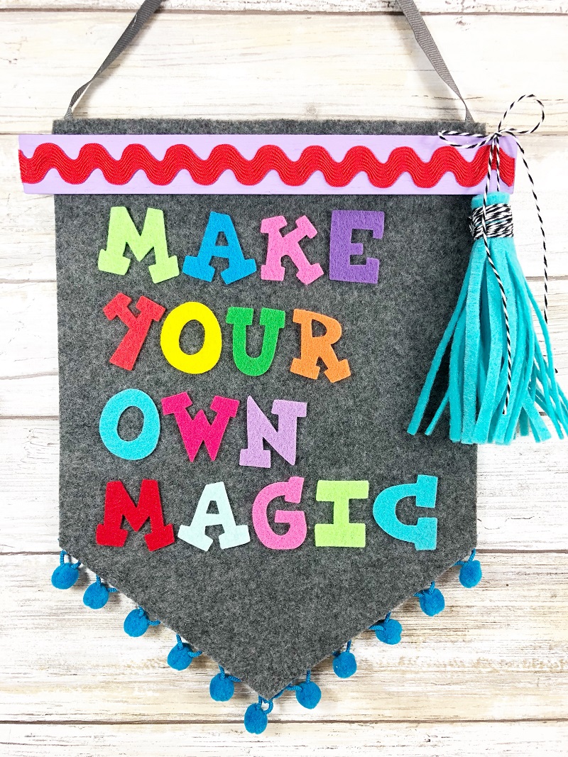 DIY Candy Heart Banner - Kunin Felt